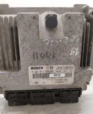 Renault Megane II Engine control unit/module 8200391966 0281012769
