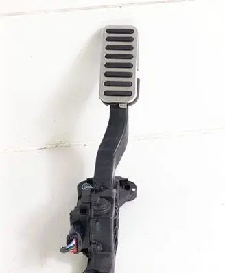 KIA Niro Accelerator throttle pedal 32700G2130