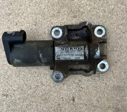 Volvo XC90 Camshaft vanos timing valve 8670422
