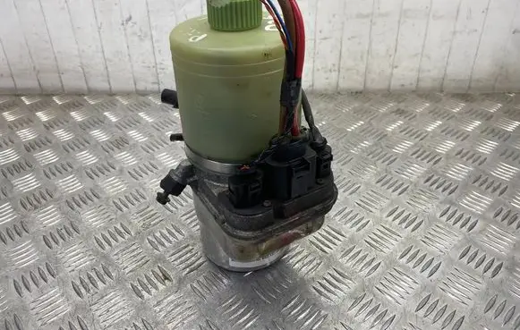 Skoda Fabia Mk2 (5J) Power steering pump 6Q0423156AB 6Q1423051BK 6Q0423371