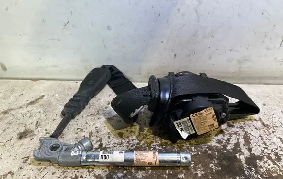 KIA Stinger Front seatbelt 88820J5200
