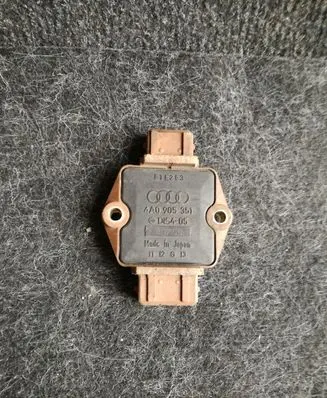 Audi A8 S8 D2 4D Ignition amplifier control unit 4A0905351