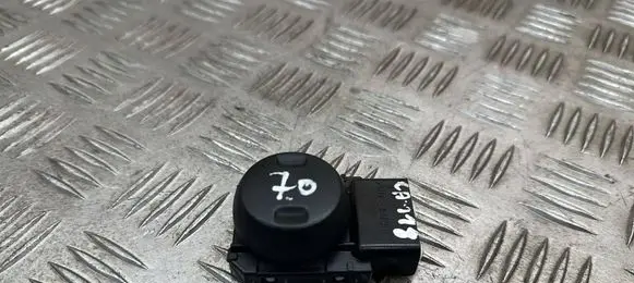 Toyota RAV 4 (XA40) Seat control switch 18B177