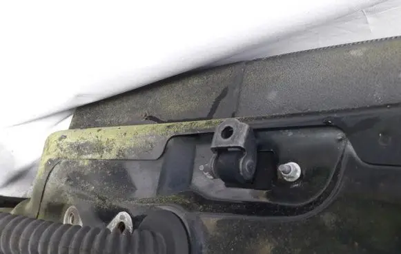 Ford Mondeo Mk III Rear door check strap stopper