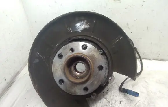 BMW X5 E53 Rear wheel hub spindle/knuckle 