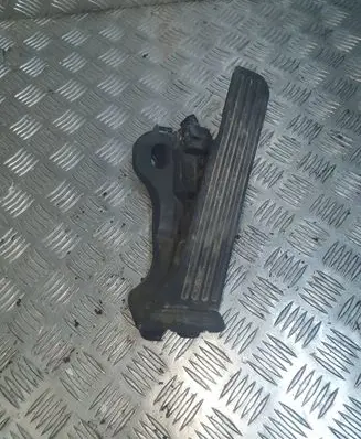 Volkswagen PASSAT B6 Accelerator throttle pedal 1K1721503L 6PV00860000