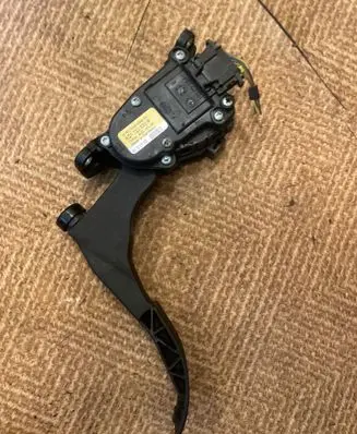 Volkswagen Polo V 6R Accelerator throttle pedal 6Q1723503P