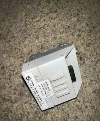BMW 5 E39 Yaw turn rate sensor 8386932 1115761431 55892110