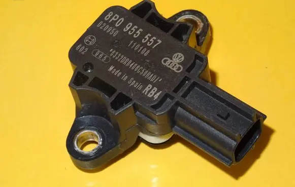 Audi A4 S4 B7 8E 8H Airbag deployment crash/impact sensor 8P0955557