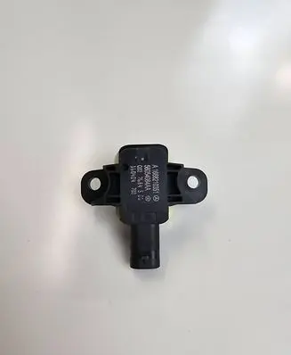 Mercedes-Benz CLA C117 X117 W117 Airbag deployment crash/impact sensor A1668210351 56054084AA 160404703