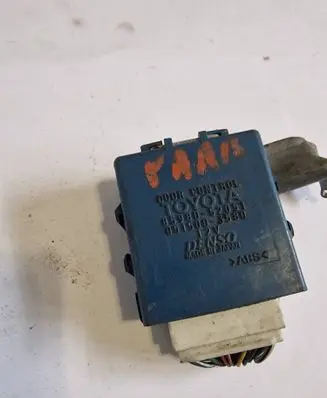 Lexus IS 220D-250-350 Door control unit/module 8598052051 0515003580