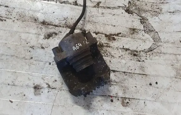Toyota Prius (XW20) Front brake caliper NOCODE
