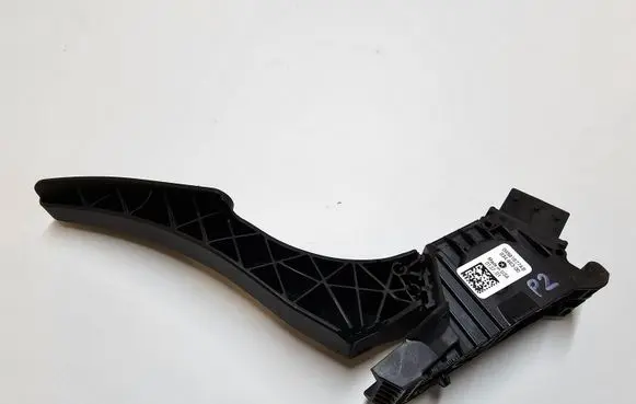 Chrysler Pacifica Accelerator throttle pedal 04581677AB