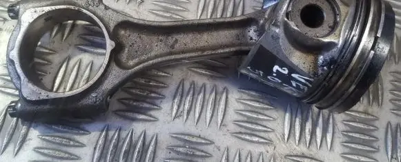 Opel Vectra B Piston with connecting rod