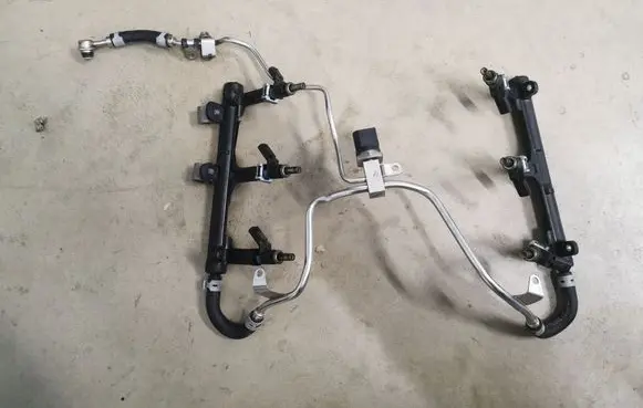 Audi A8 S8 D4 4H Fuel main line pipe 06E133682C 06E133681L