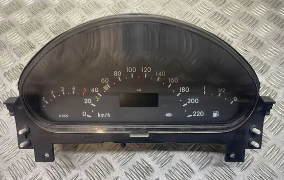 Mercedes-Benz A W168 Speedometer (instrument cluster) 09055682021 A1685401247