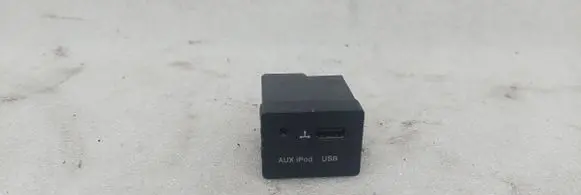 KIA Ceed EUR ISO radio connector 961202B600 202009154