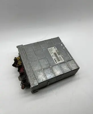 Audi A4 S4 B5 8D Engine control unit/module 8D0907557C 26SA4269 938939