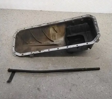 BMW 5 E34 Oil sump 12883079