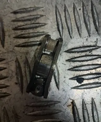 BMW 5 E39 Valve rocker arm 