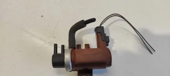 Citroen C4 I Turbo solenoid valve 70096803 9652570180