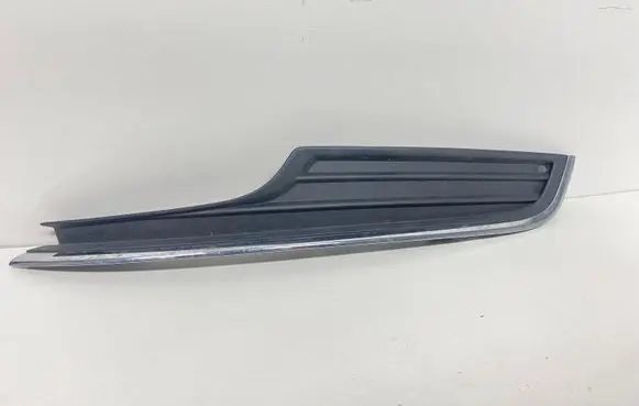 Volkswagen Golf VII Front bumper lower grill 5G0853665A
