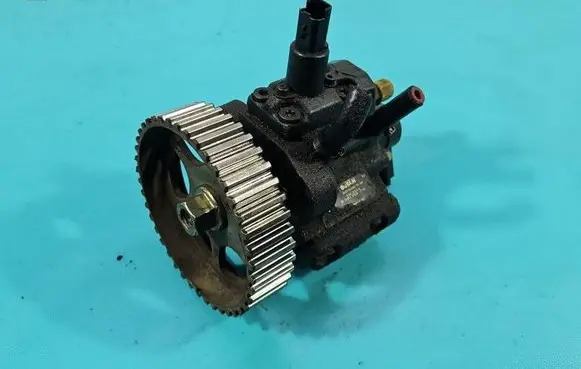 Fuel injection high pressure pump