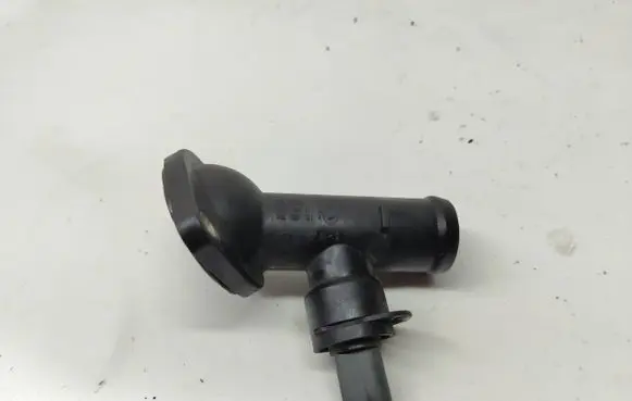 Volkswagen PASSAT B6 Engine coolant pipe/hose 03L121121A 03G121121D