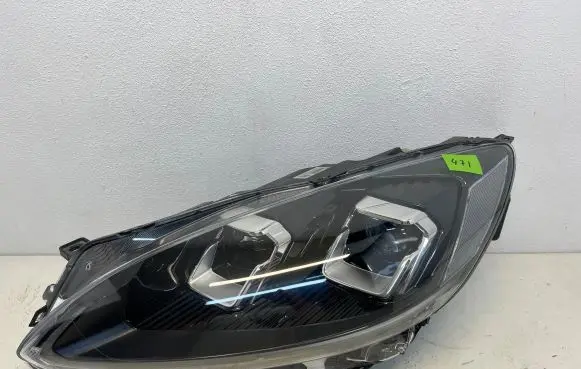 Ford Kuga III Headlight/headlamp L90187837