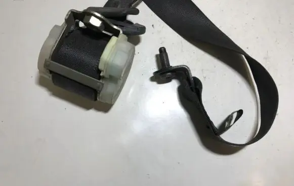 Opel Vectra C Rear seatbelt 09185552n 13146622f