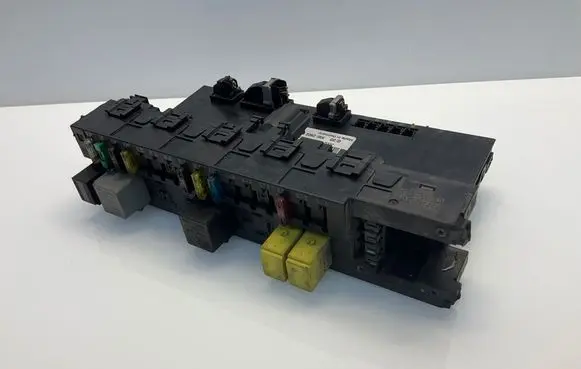 Mercedes-Benz C W203 Fuse module 2035451801 5DK00848601 A2035451801
