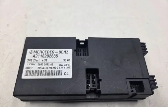 Mercedes-Benz E W211 Seat heating relay A2118202685 2118202685