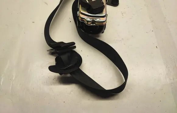 Land Rover Discovery Sport Front seatbelt 635385300B