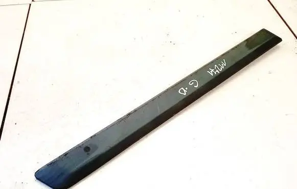 Jeep Grand Cherokee (WK) Rear door trim (molding) 42068D