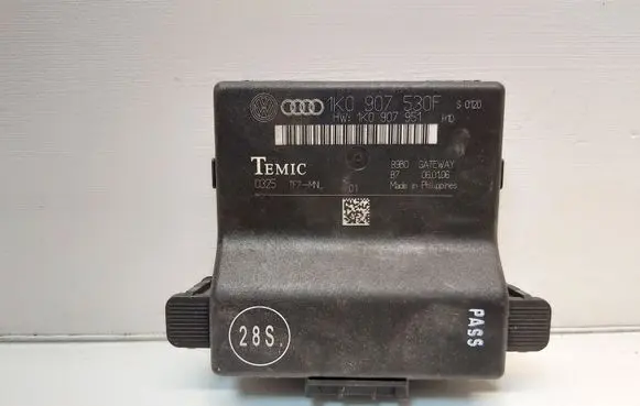 Volkswagen PASSAT B6 Gateway control module 1K0907530F