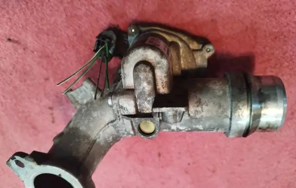Renault Scenic III - Grand scenic III Throttle valve 8200614985