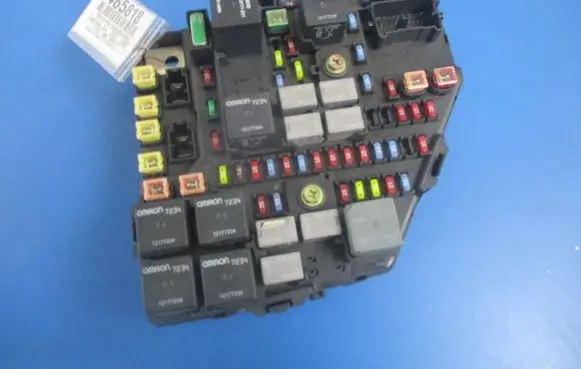Cadillac SRX Fuse box set 25771741