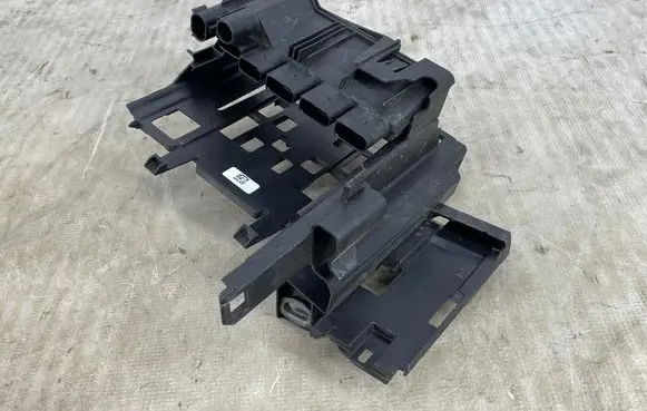 BMW 7 G11 G12 Current control relay P00141660