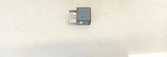 Skoda Fabia Mk1 (6Y) Other relay v23134j52x228 1919937503
