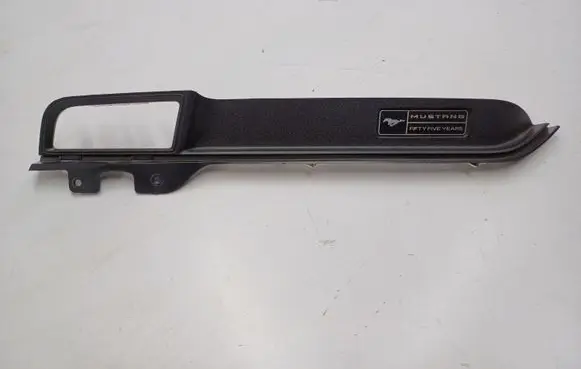 Ford Mustang VI Panel trim GR3B63044B88A