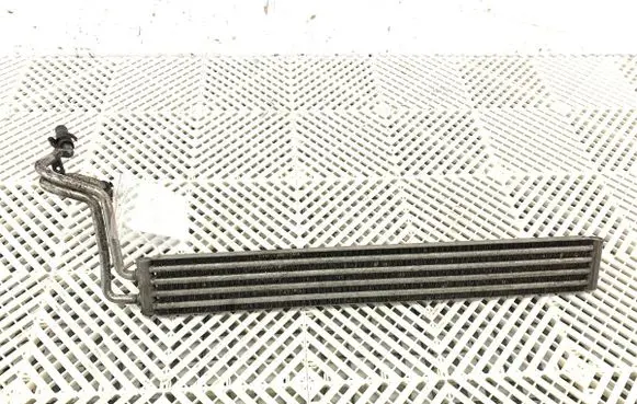 Audi Q7 4L Engine oil radiator 7L8422885A