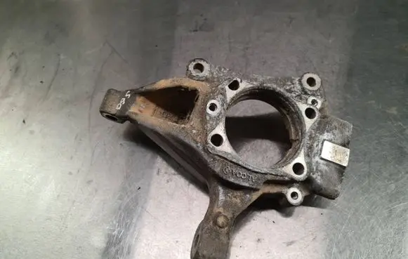 Volvo S60 Front wheel hub 9461944
