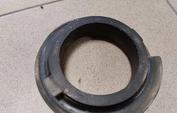 Volvo S80 Rear coil spring rubber mount 6G915599BAA