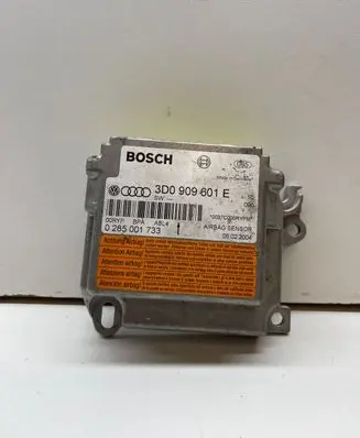 Volkswagen Touareg I Airbag control unit/module 3D0909601E 0285001733