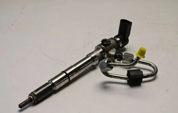 Volkswagen Caddy Fuel injector A2C9626040080 03L130277B C001