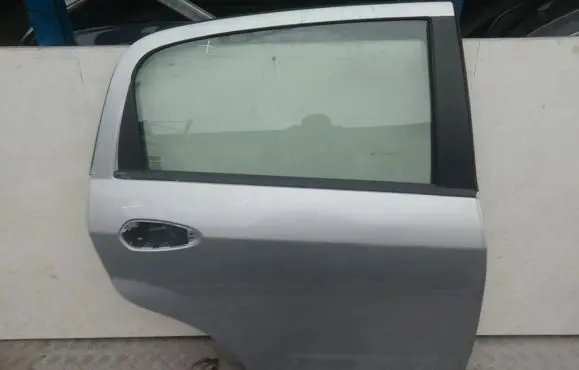 Fiat Grande Punto Rear door