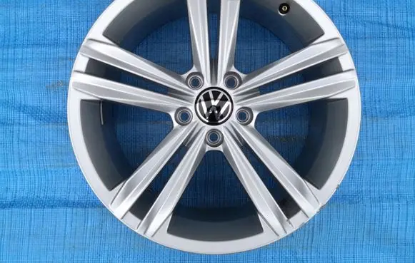 Volkswagen Tiguan R18 alloy rim 5NA601025N