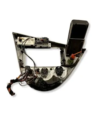 Ford Focus Central console control unit 885669