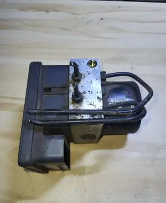 Audi A3 S3 8L ABS Pump 1J0614517E