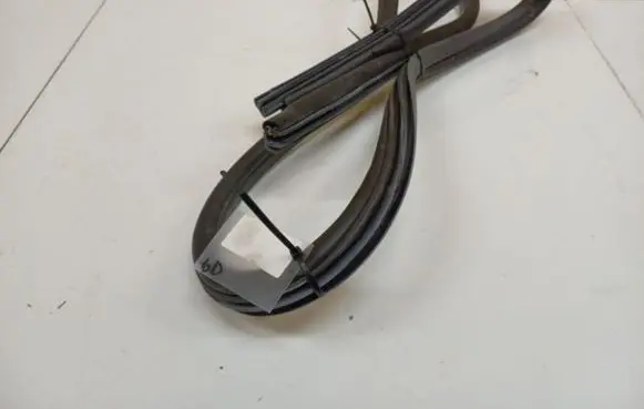 Chevrolet Spark Rubber seal front coupe door 
